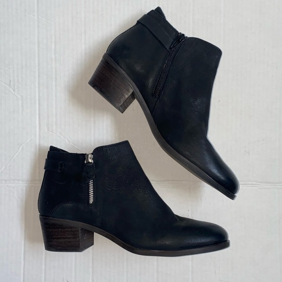 Steve Madden Kyle Nubuck Stacked Heel Black Ankle Boots NWOT - Picture 4 of 11